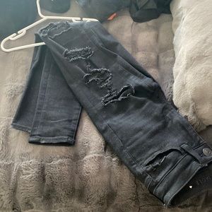 American Eagle black skinny jeans distressed